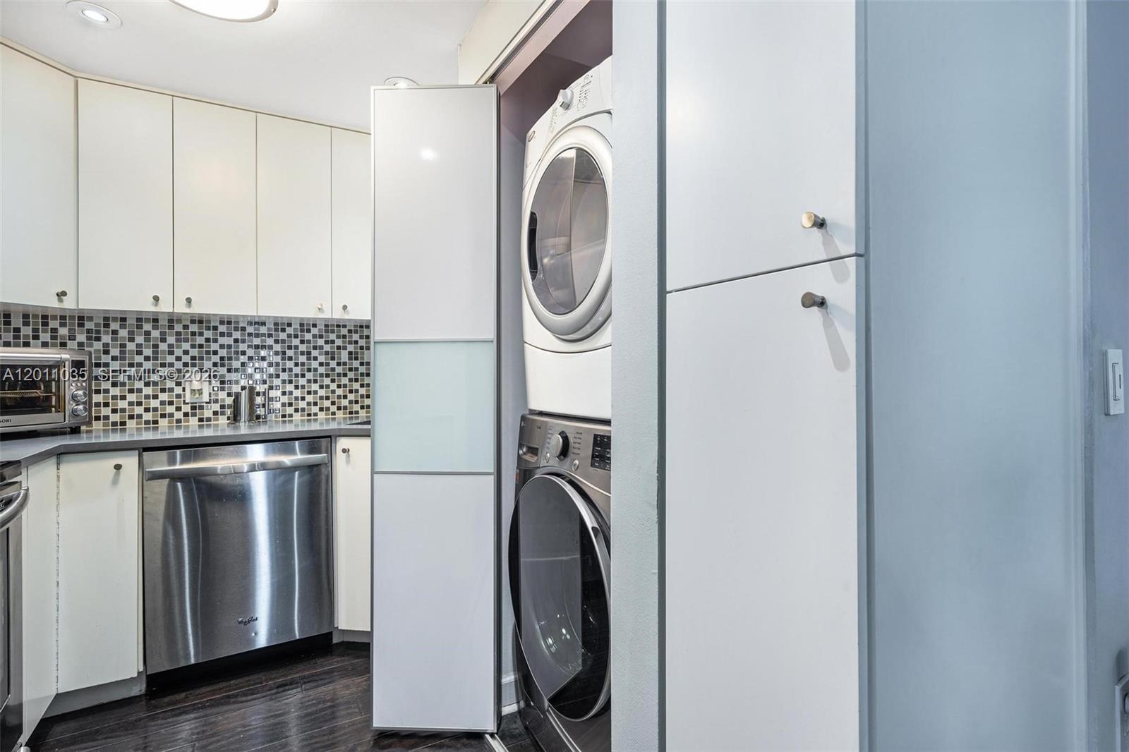 CLEARVIEW TOWERS CONDO - Residential
