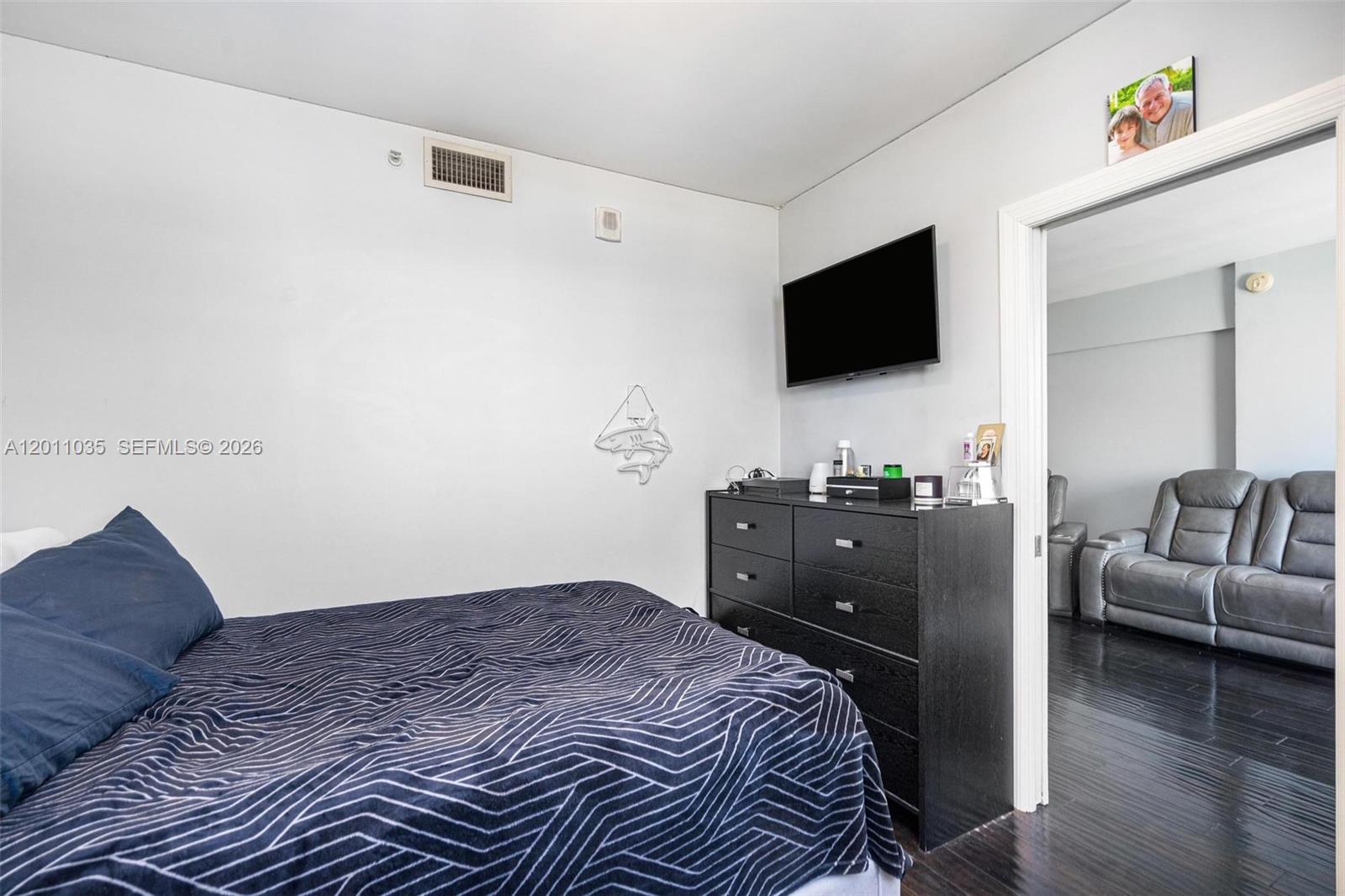 CLEARVIEW TOWERS CONDO - Residential