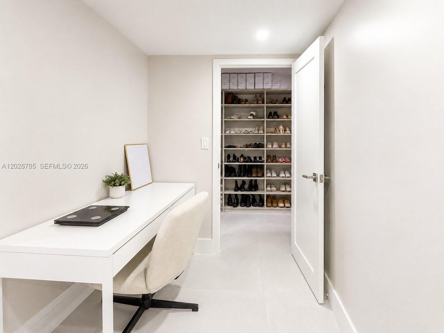 TURNBERRY ISLE SOUTH COND - Residential Lease