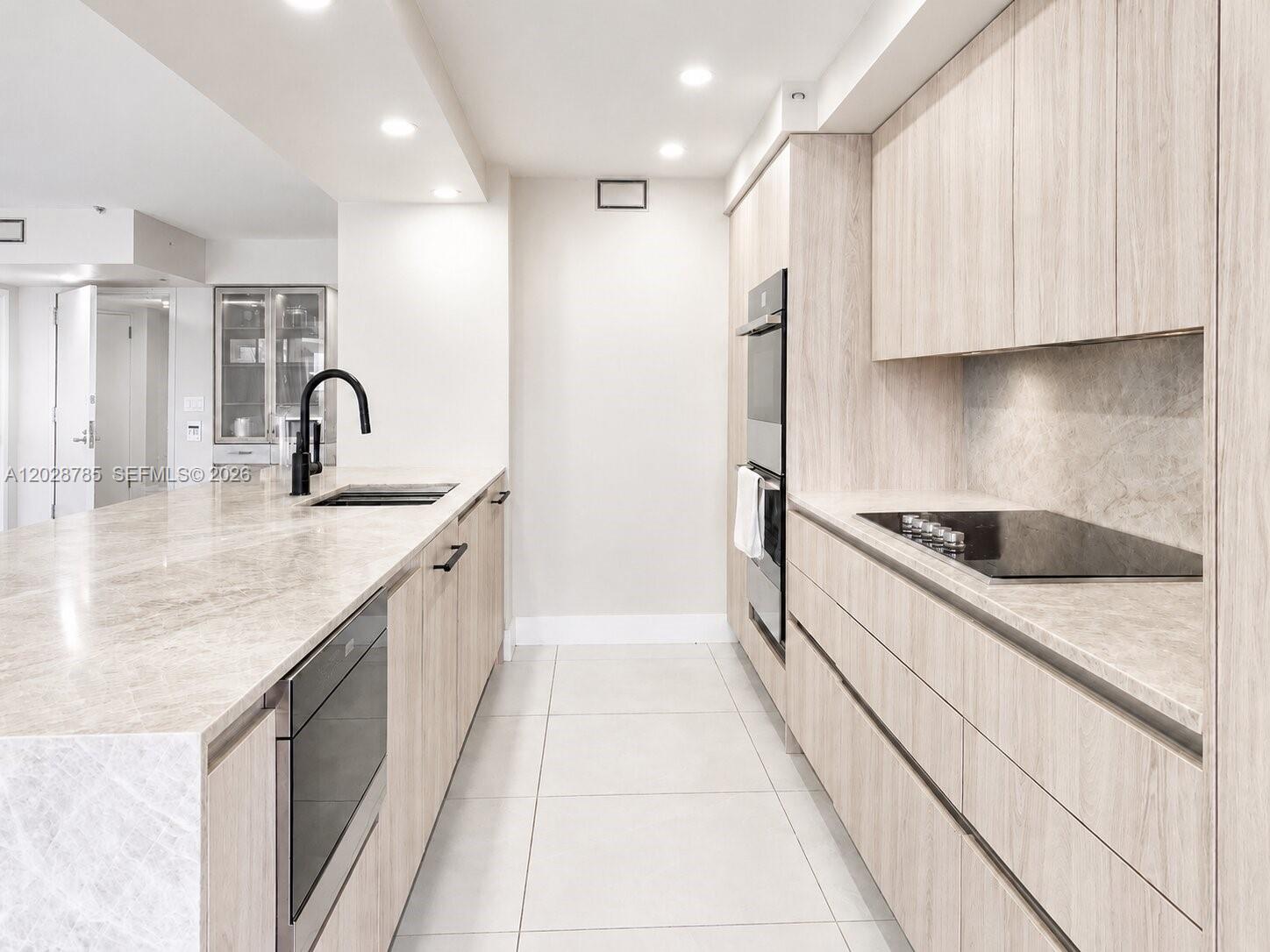 TURNBERRY ISLE SOUTH COND - Residential Lease