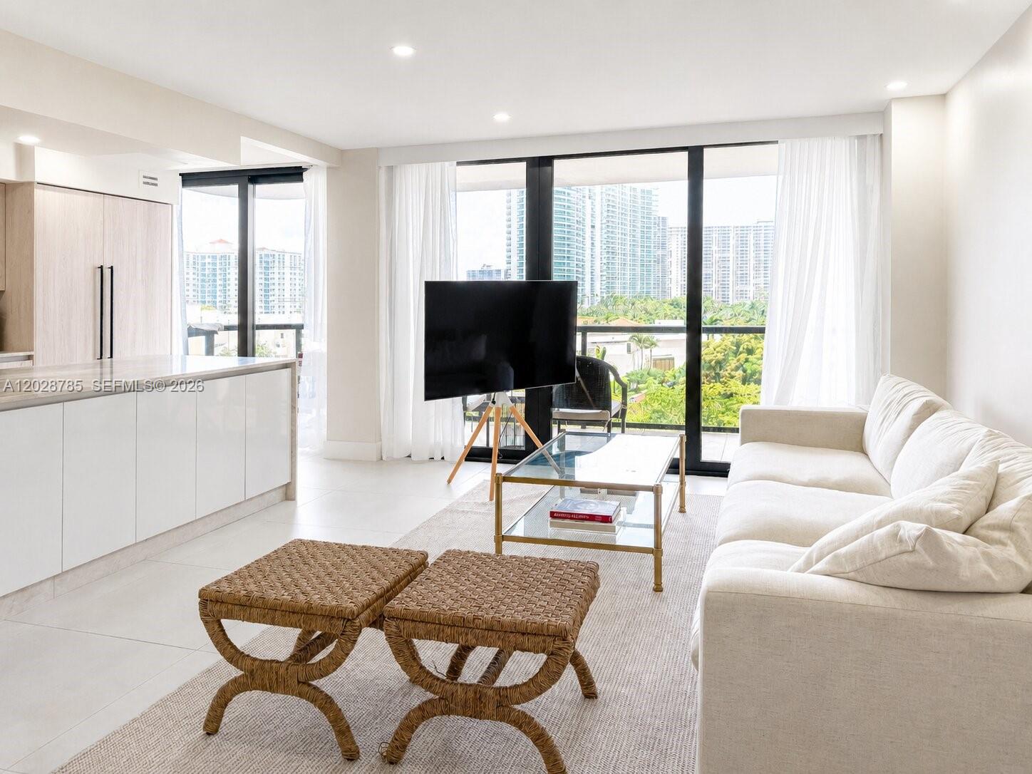 TURNBERRY ISLE SOUTH COND - Residential Lease