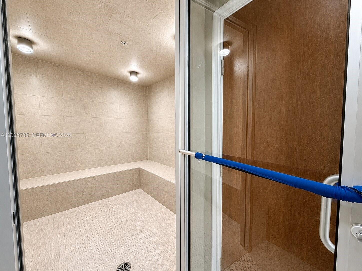 TURNBERRY ISLE SOUTH COND - Residential Lease