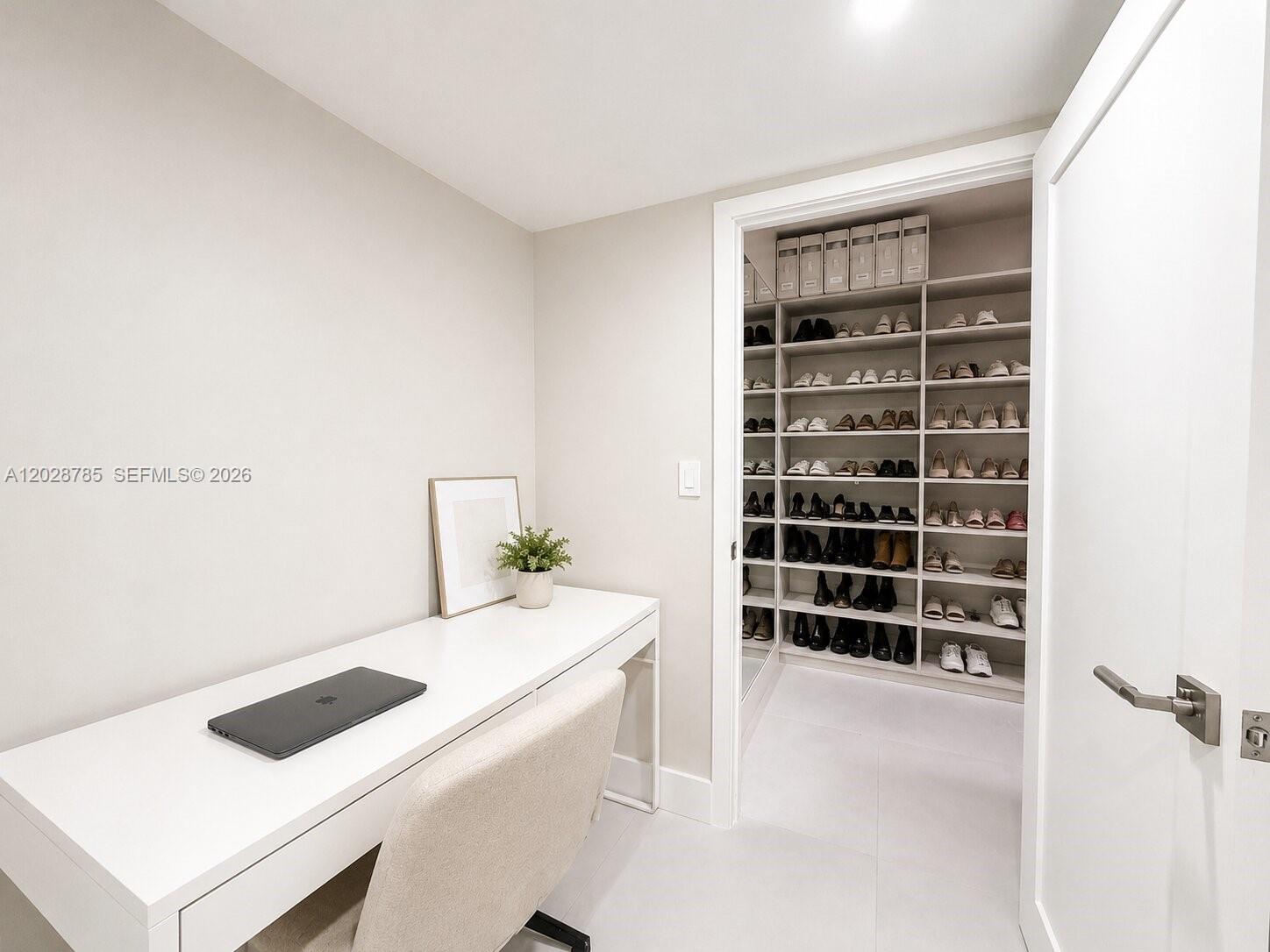 TURNBERRY ISLE SOUTH COND - Residential Lease