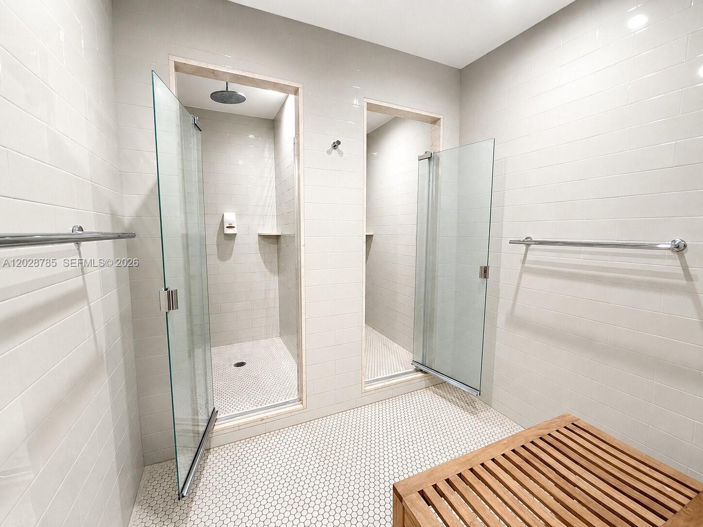 TURNBERRY ISLE SOUTH COND - Residential Lease