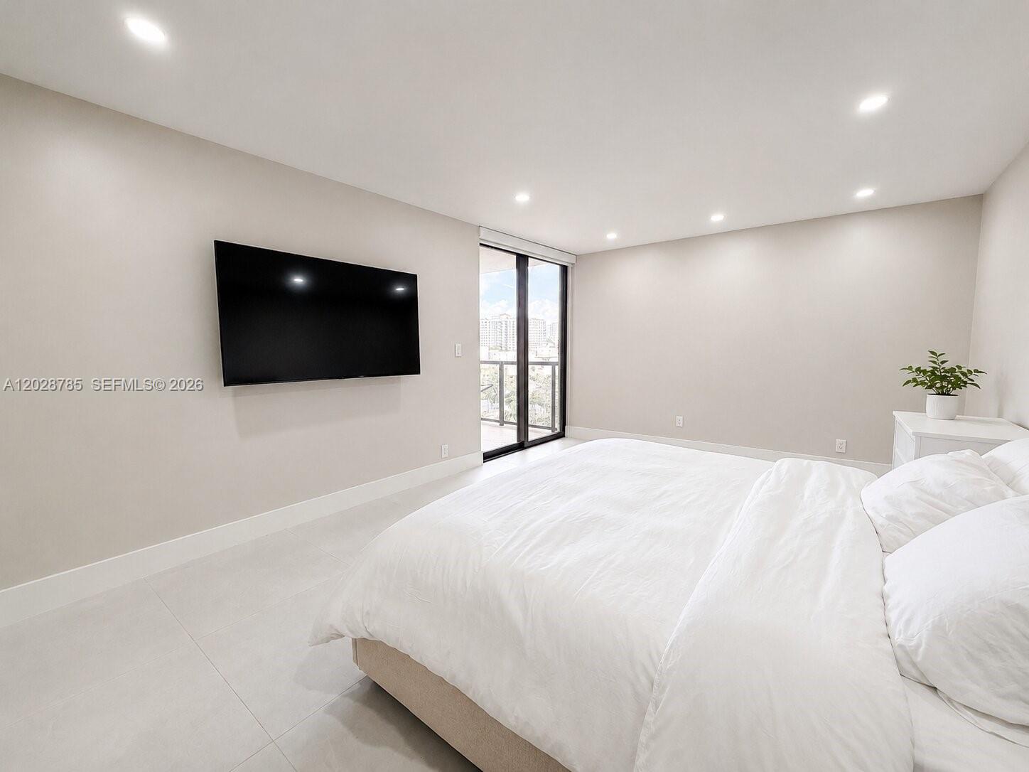 TURNBERRY ISLE SOUTH COND - Residential Lease