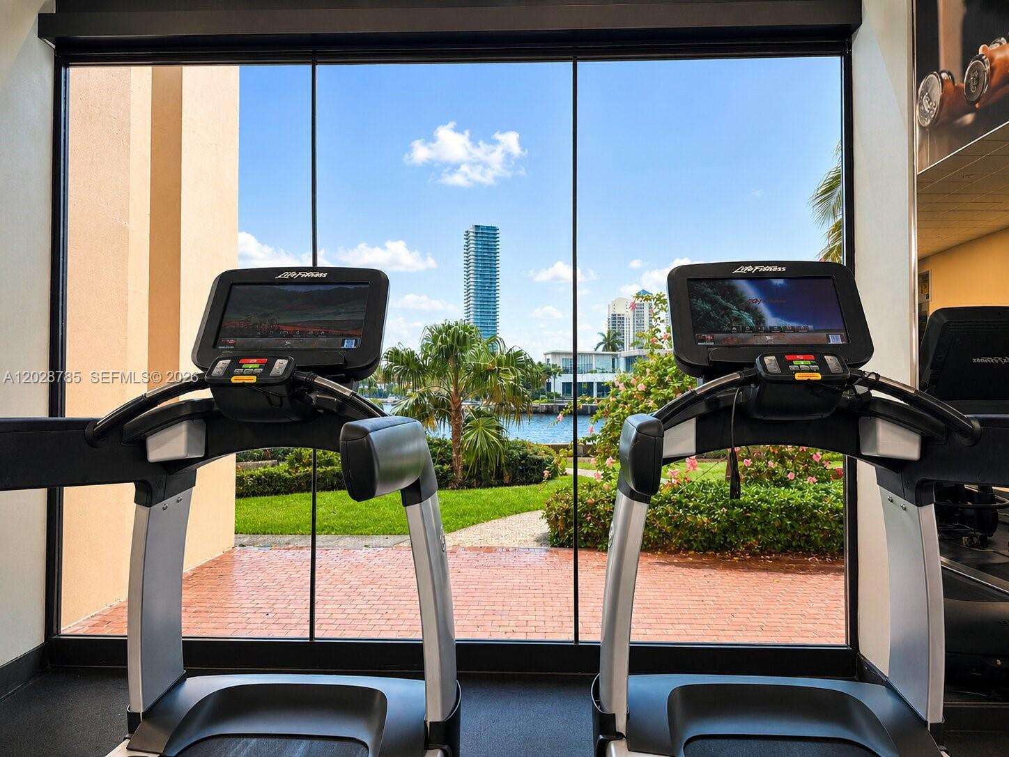 TURNBERRY ISLE SOUTH COND - Residential Lease