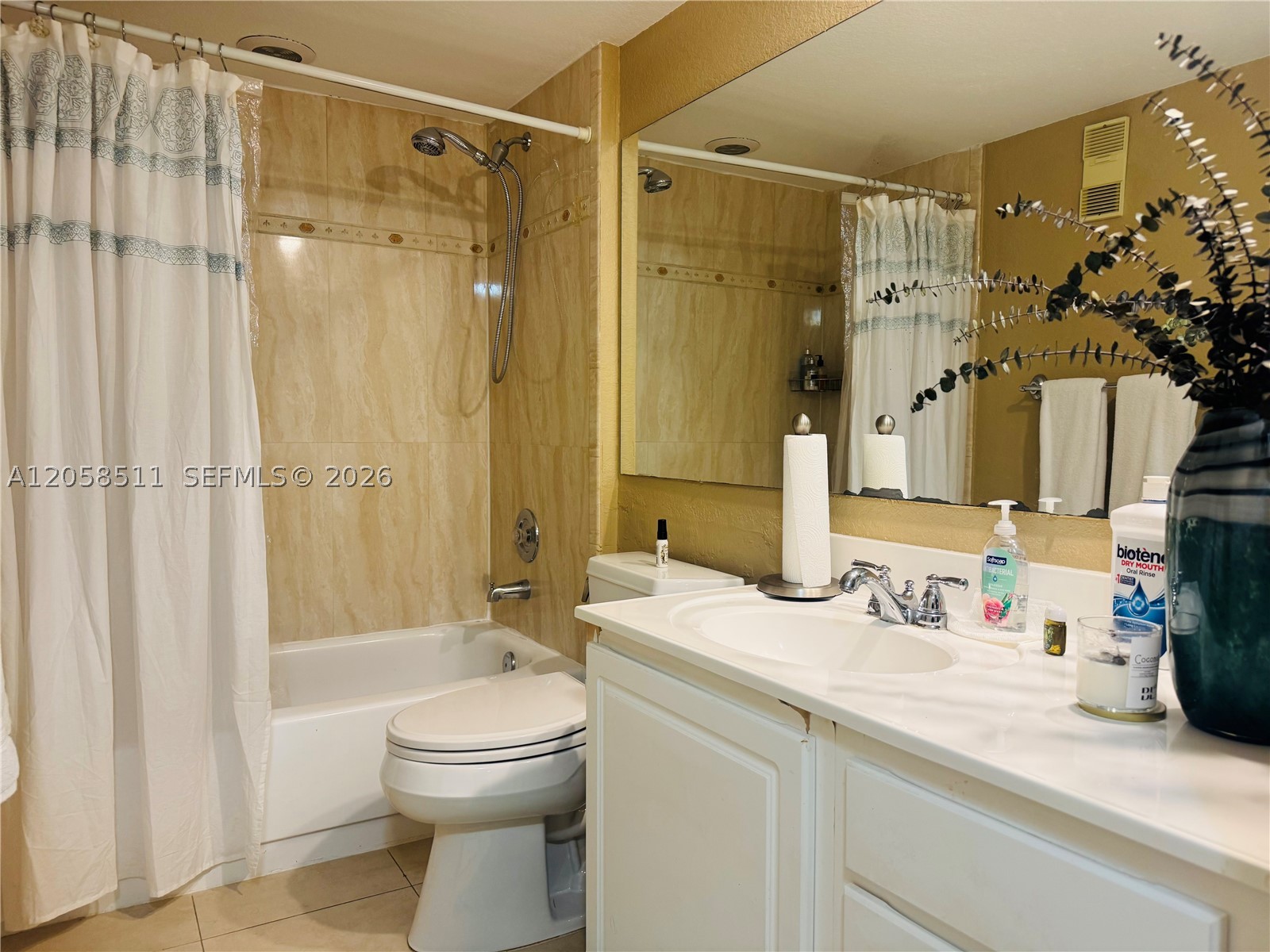 CONDO 25 OF WHITEHALL CON - Residential