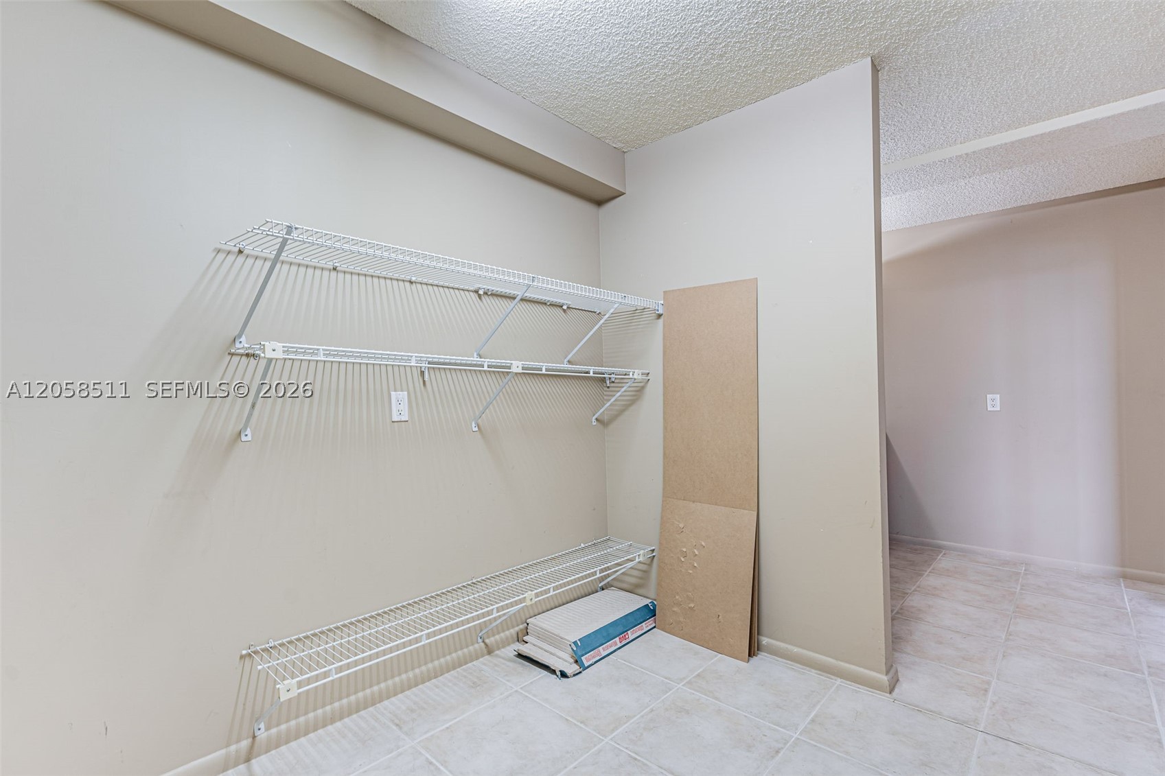 CONDO 25 OF WHITEHALL CON - Residential