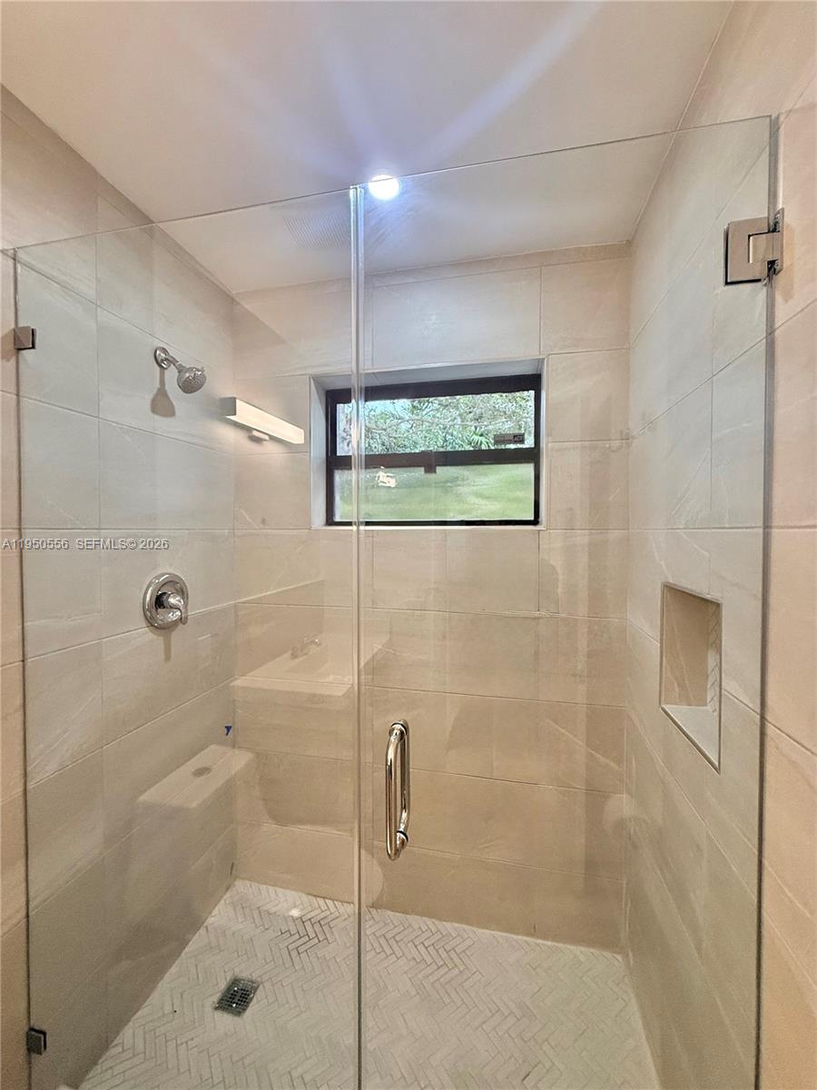 DAVIS CITRUS FARMS - Residential Lease