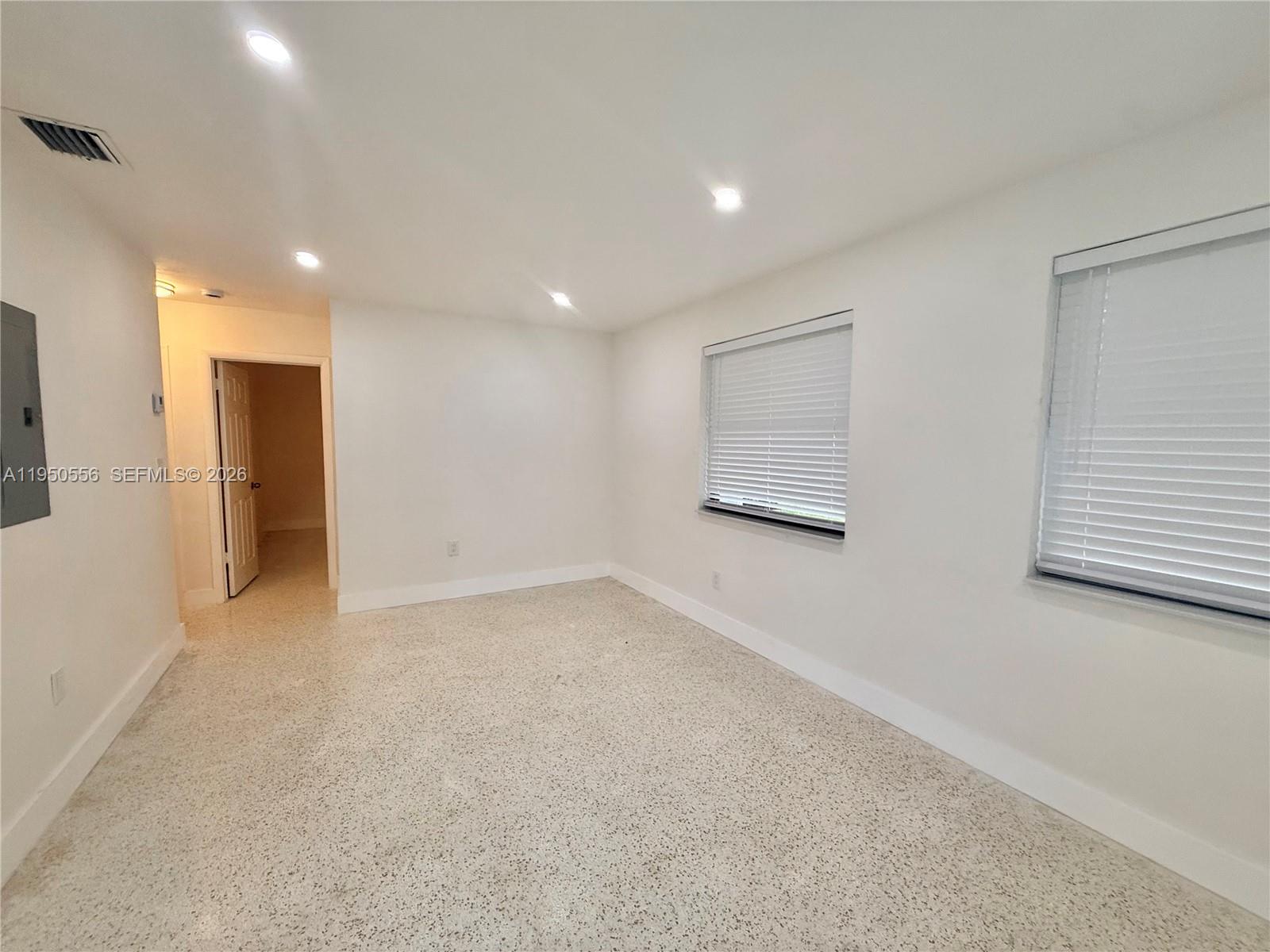 DAVIS CITRUS FARMS - Residential Lease