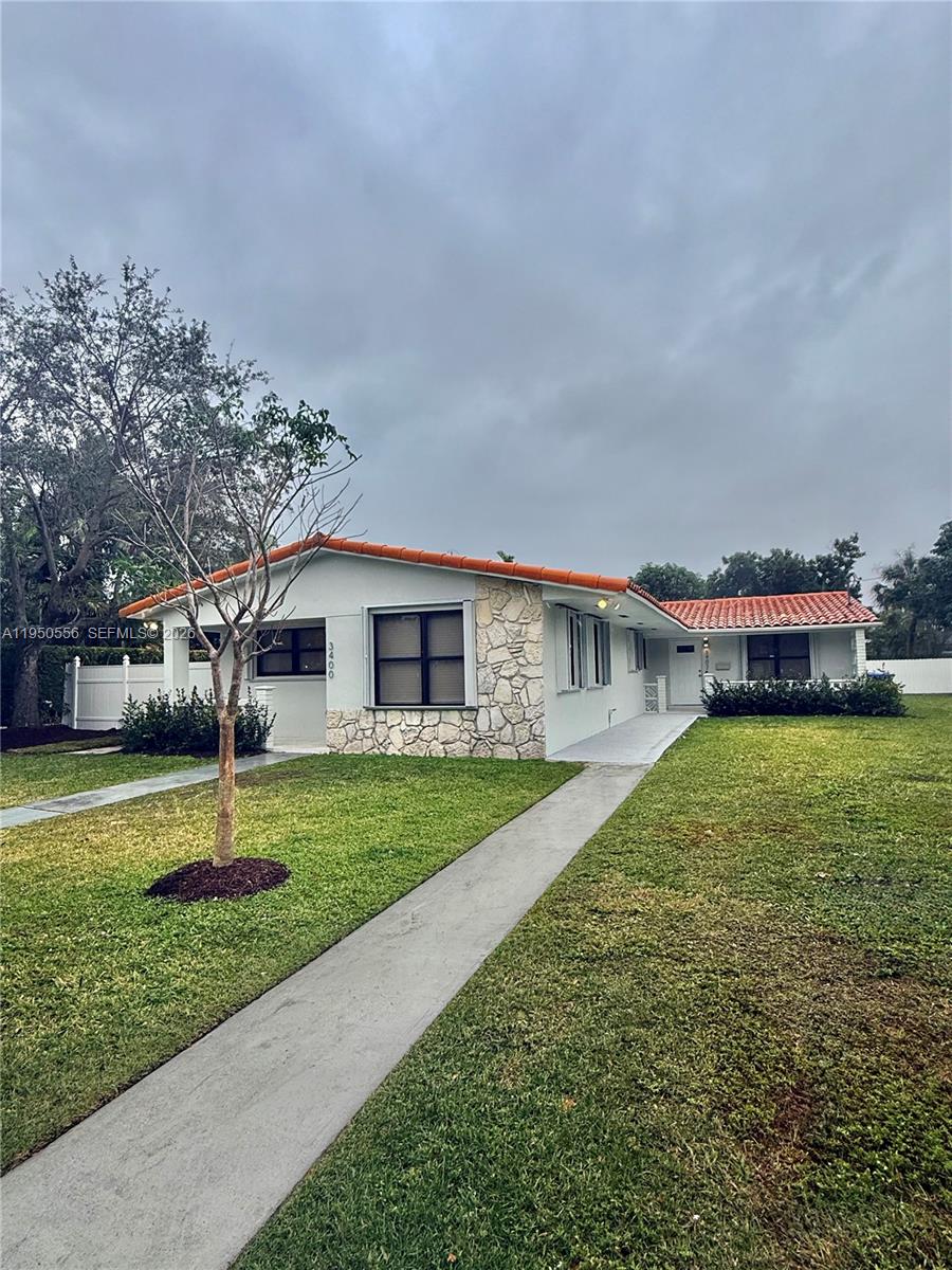 DAVIS CITRUS FARMS - Residential Lease