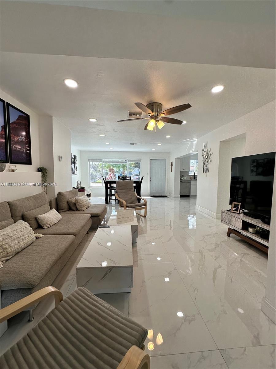 LOOK HOMESITES - Residential Lease