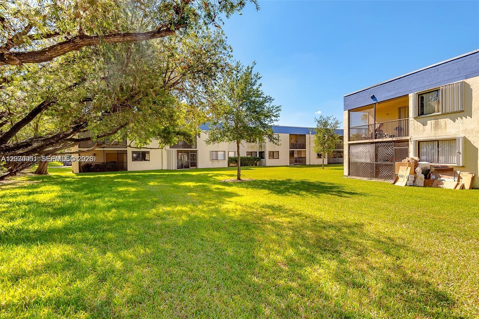 RACQUET CLUB VILLAGE APAR - Residential
