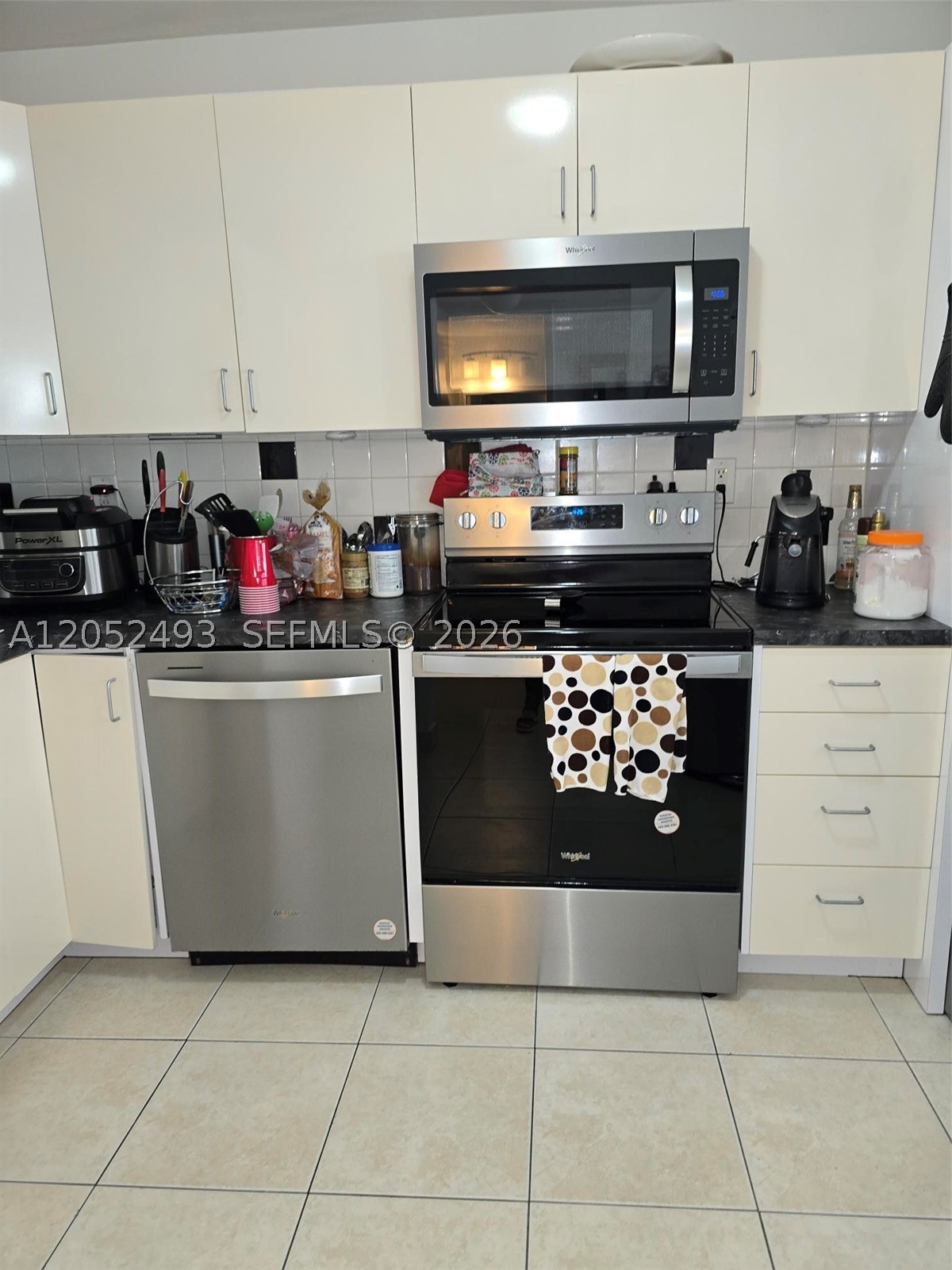 BRICKELL PLACE CONDO - Residential