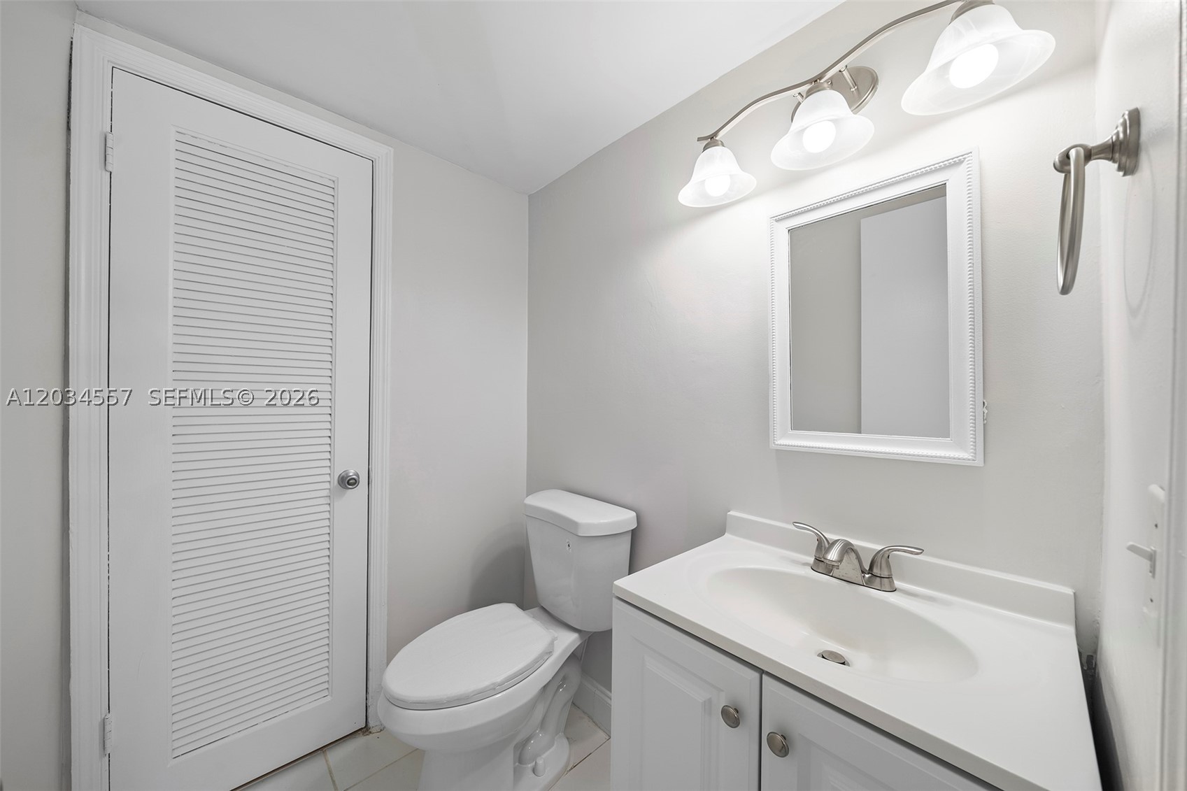 GROVE TOWNHOUSES CONDO - Residential