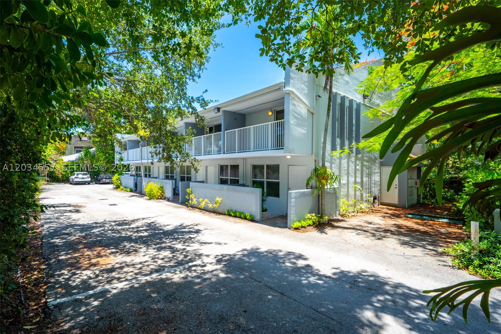 GROVE TOWNHOUSES CONDO - Residential