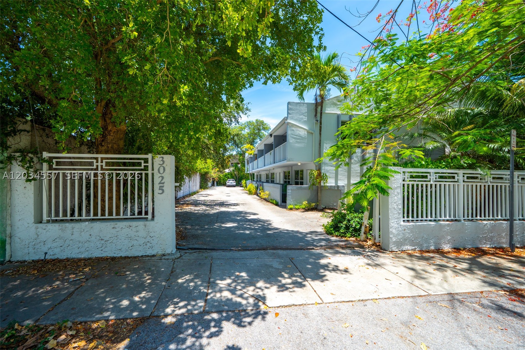 GROVE TOWNHOUSES CONDO - Residential