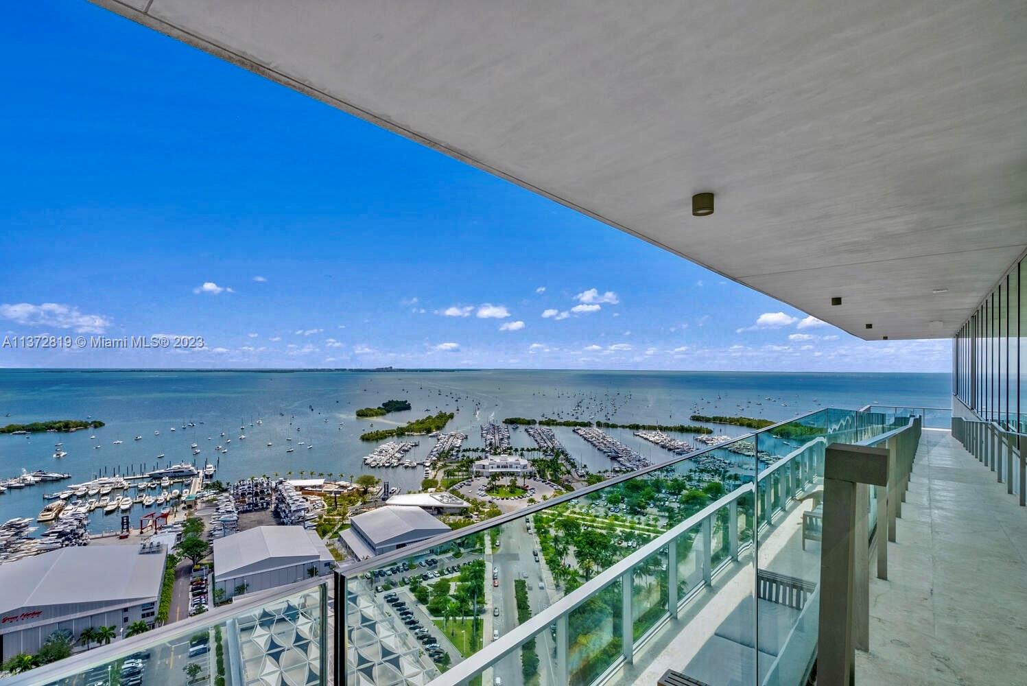 DINNER KEY - Residential