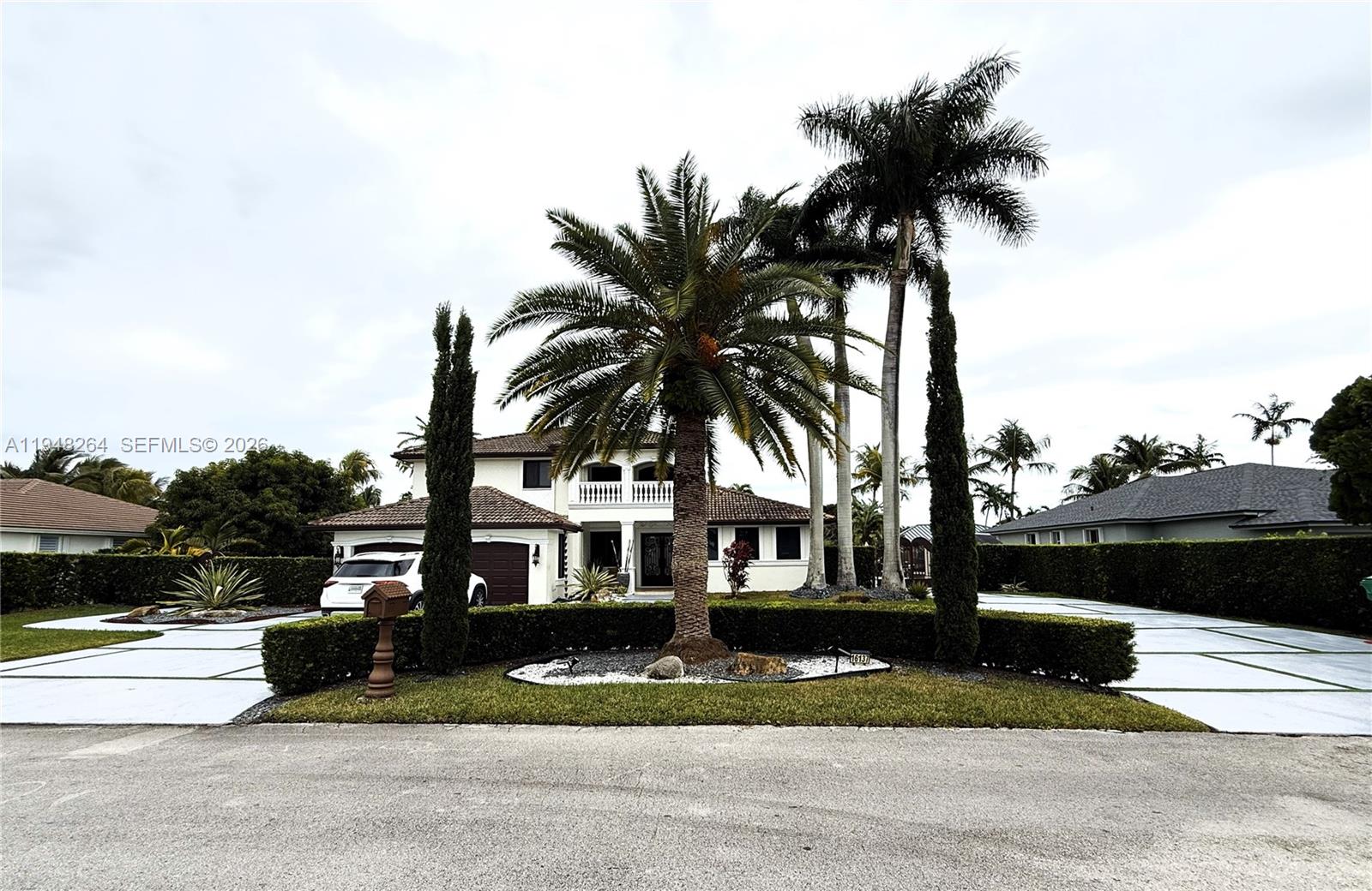 KARINA ESTATES - Residential