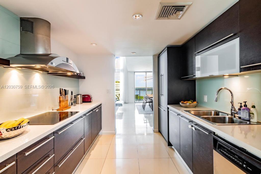 ELOQUENCE ON THE BAY CONDO - Residential