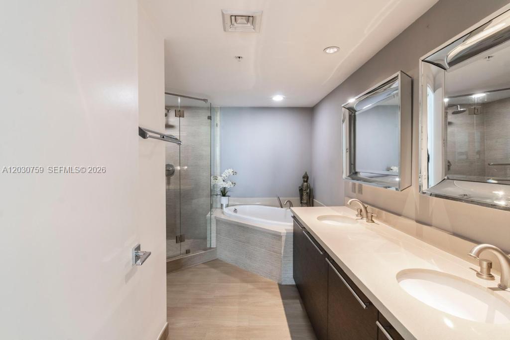 ELOQUENCE ON THE BAY CONDO - Residential