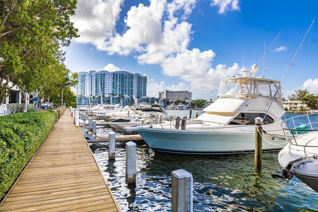 ELOQUENCE ON THE BAY CONDO - Residential