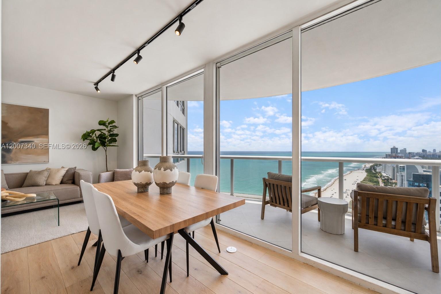AKOYA CONDO - Residential