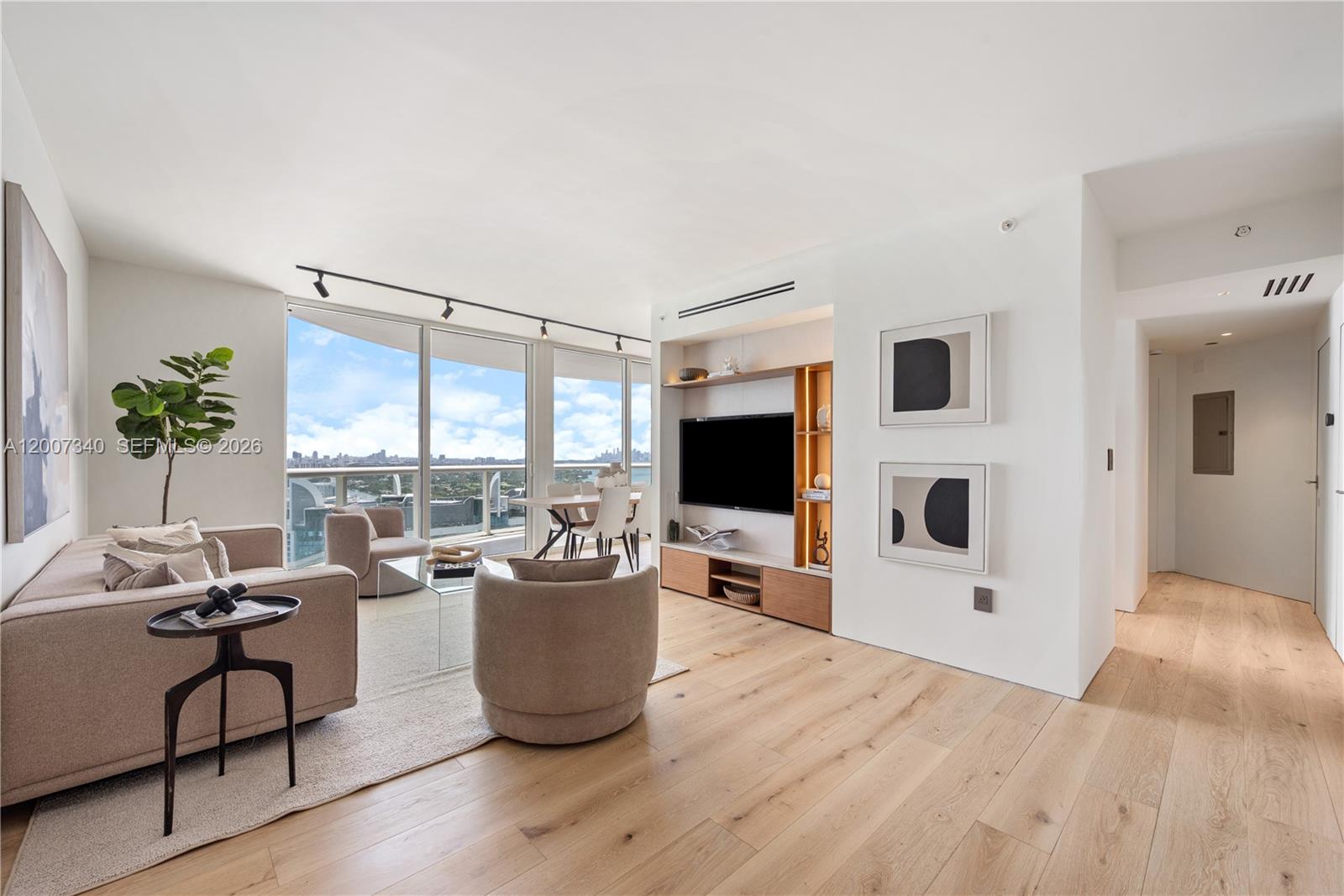 AKOYA CONDO - Residential