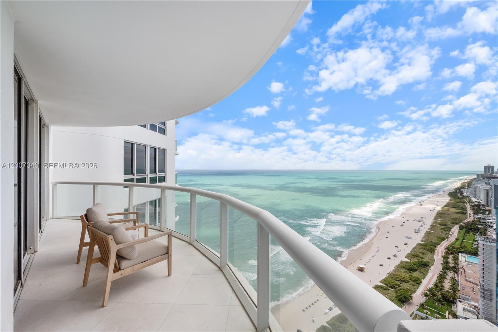 AKOYA CONDO - Residential