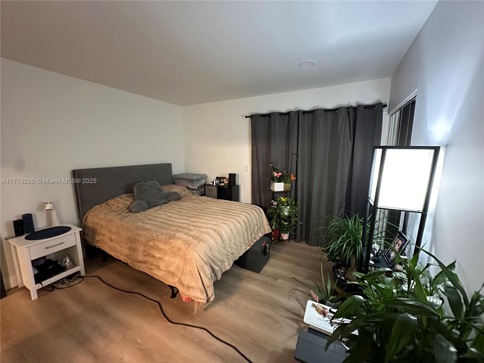CONDADO REAL CONDO - Residential