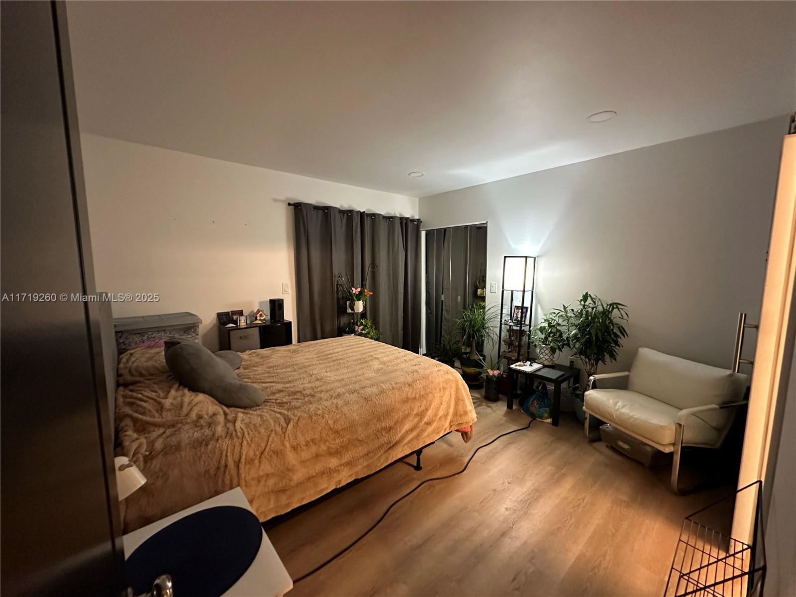 CONDADO REAL CONDO - Residential