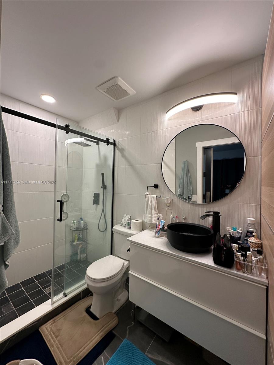 CONDADO REAL CONDO - Residential