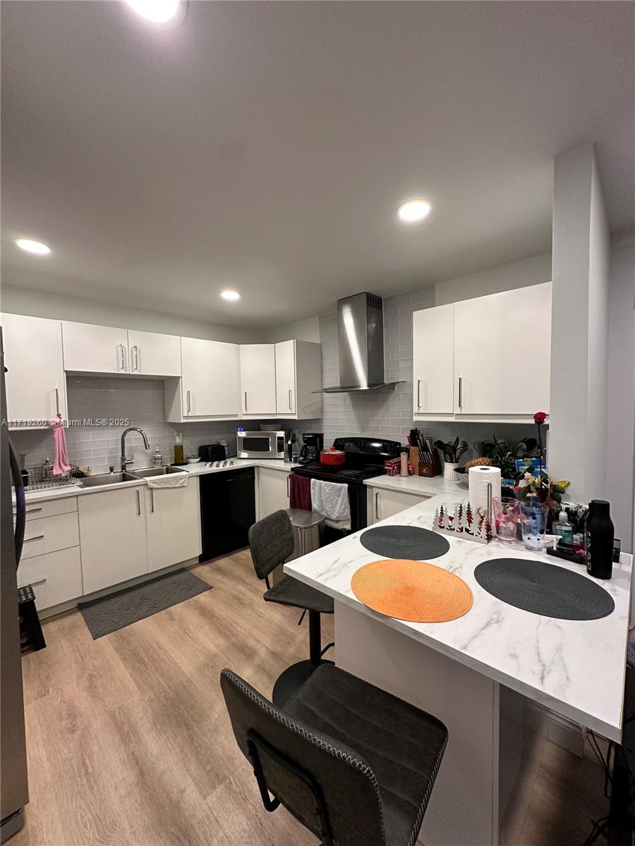 CONDADO REAL CONDO - Residential