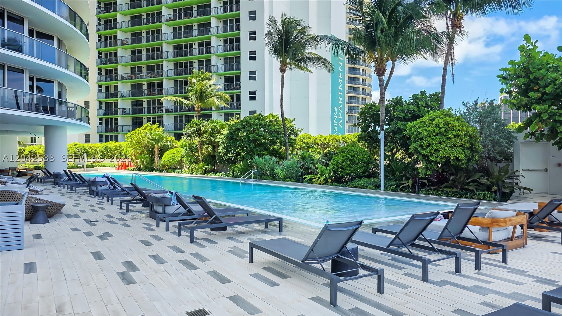 ARIA ON THE BAY CONDO - Residential