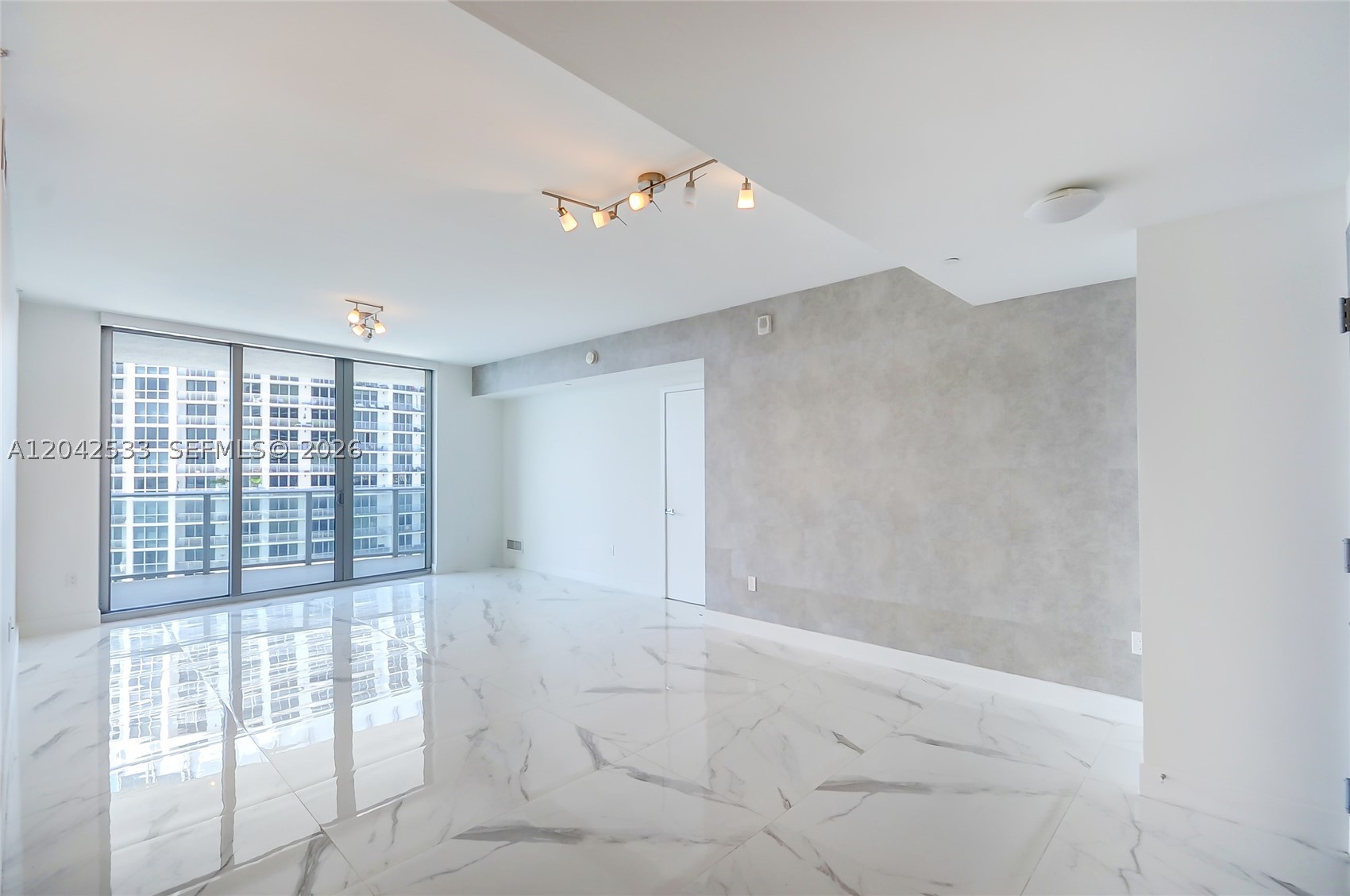 ARIA ON THE BAY CONDO - Residential