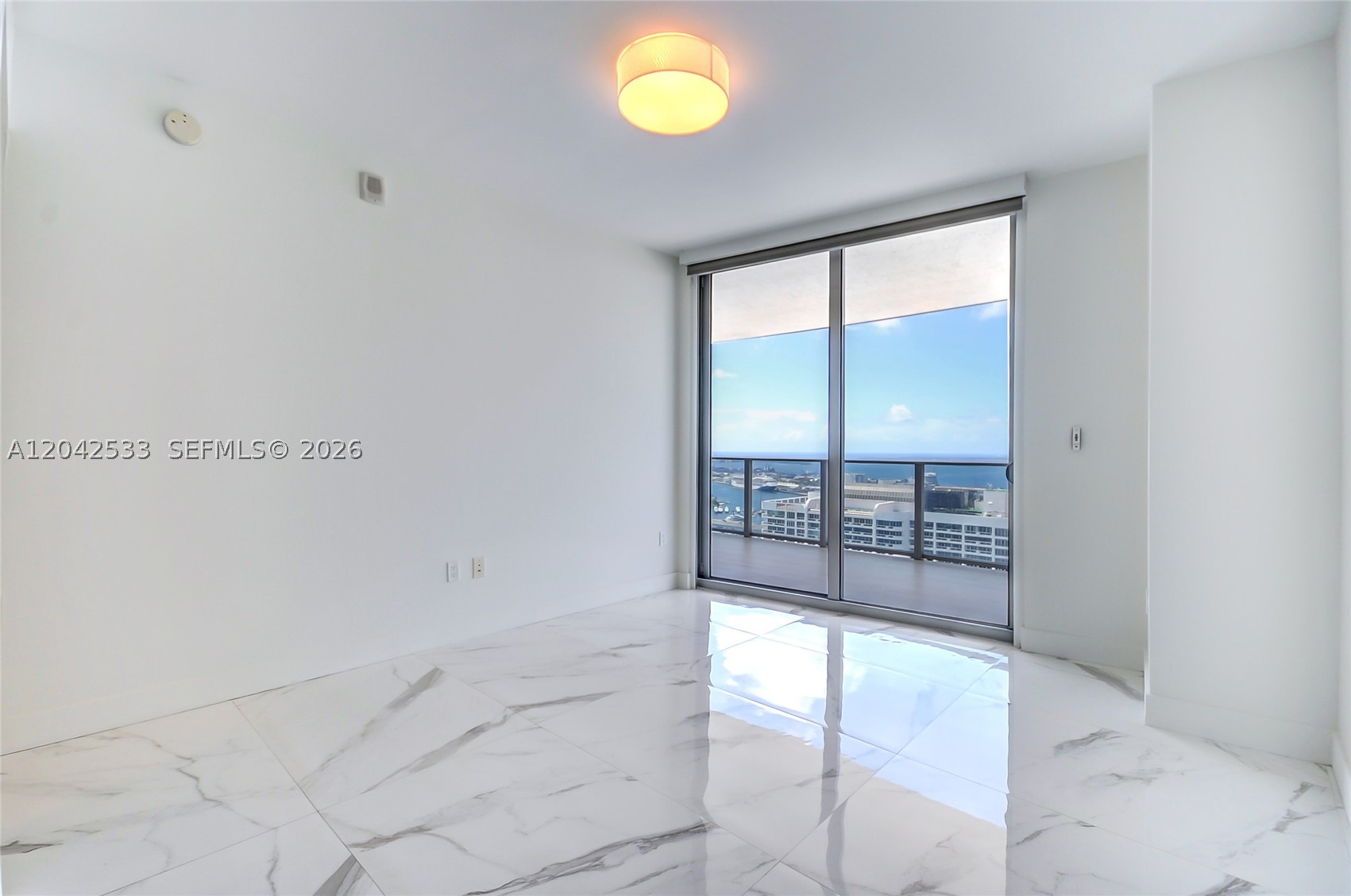 ARIA ON THE BAY CONDO - Residential