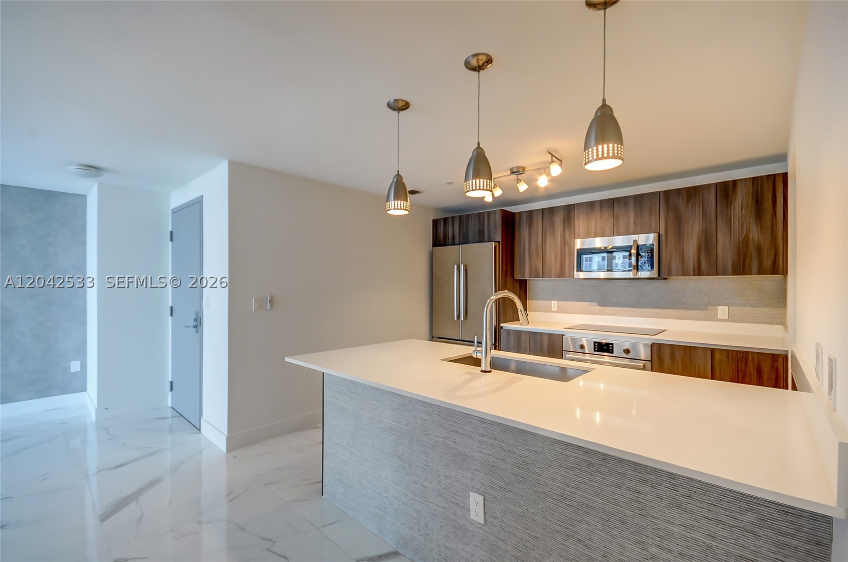 ARIA ON THE BAY CONDO - Residential
