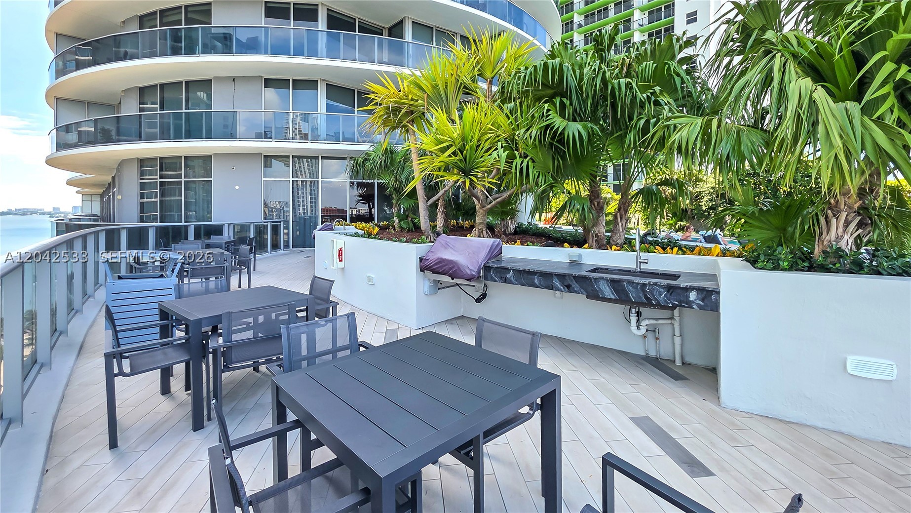 ARIA ON THE BAY CONDO - Residential
