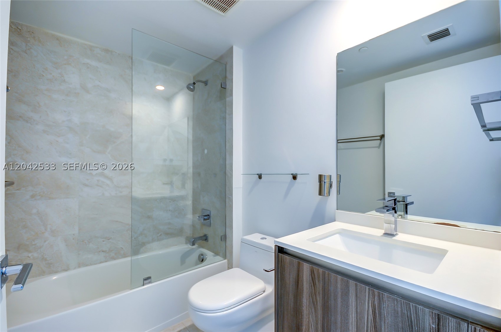 ARIA ON THE BAY CONDO - Residential