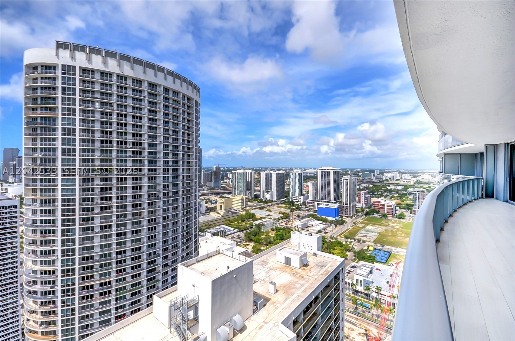 ARIA ON THE BAY CONDO - Residential
