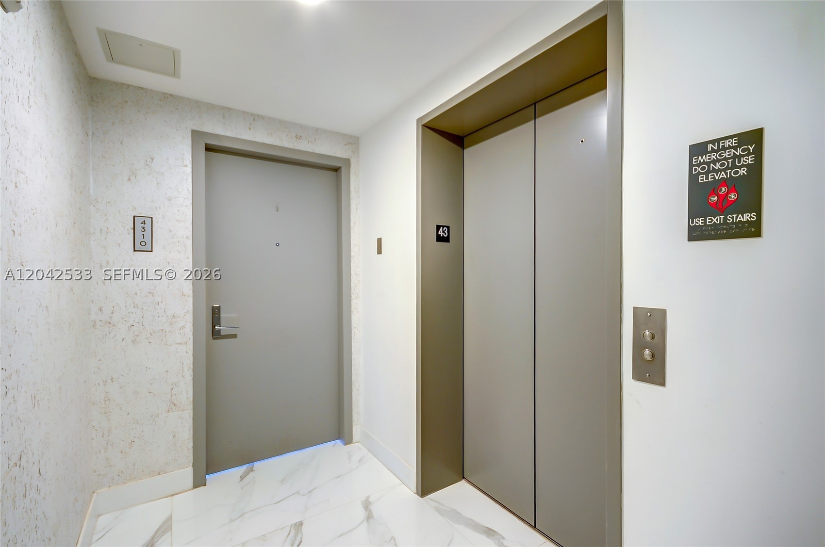 ARIA ON THE BAY CONDO - Residential