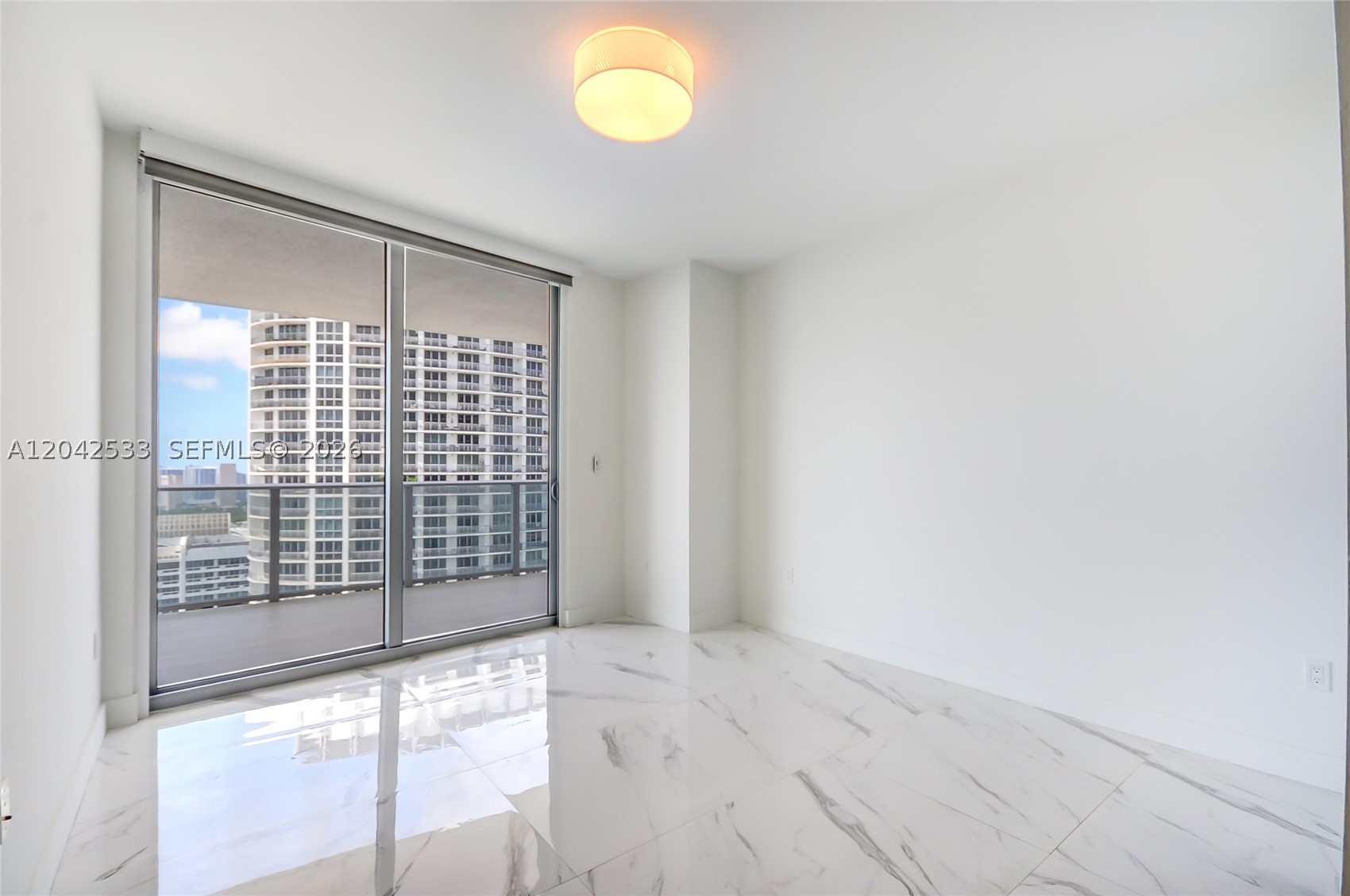 ARIA ON THE BAY CONDO - Residential