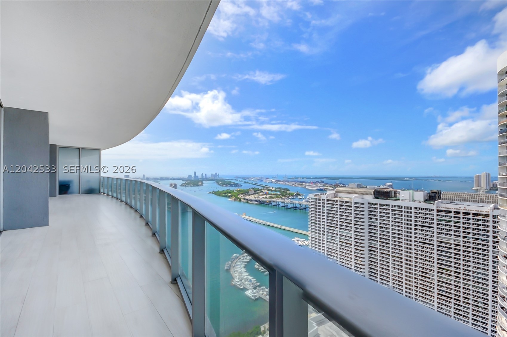 ARIA ON THE BAY CONDO - Residential