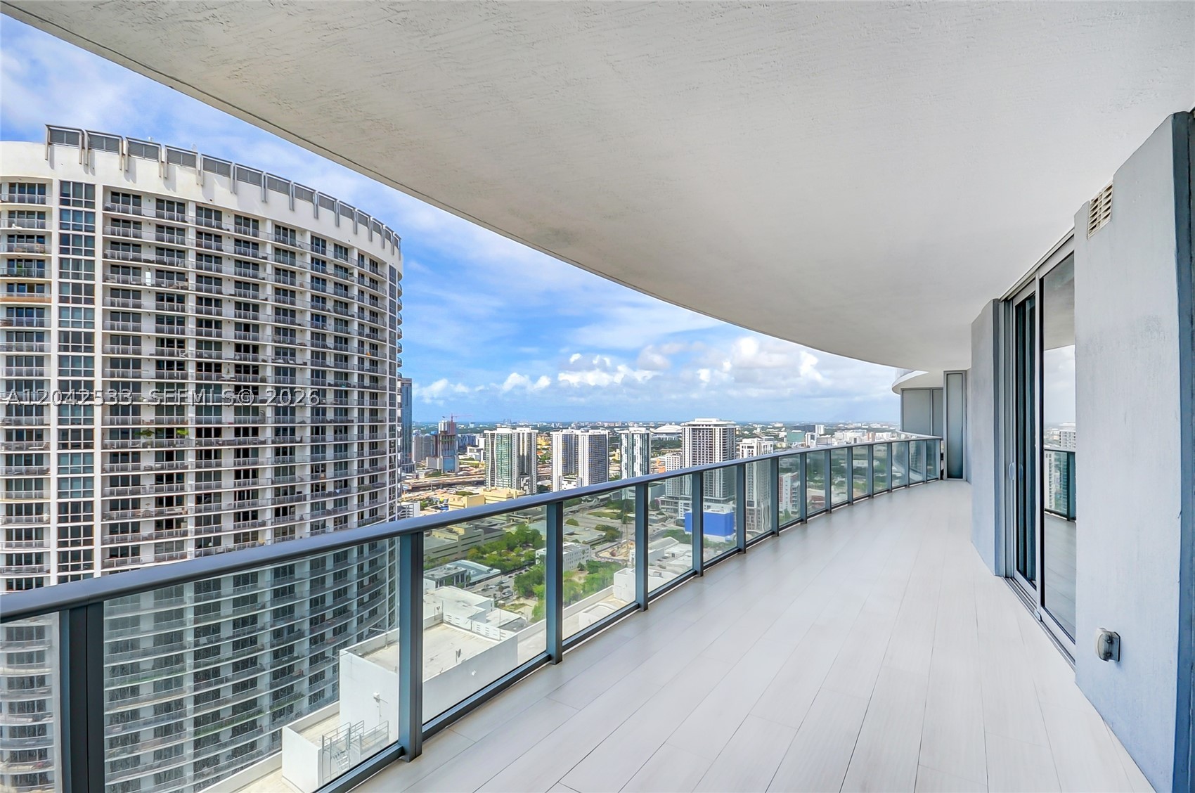 ARIA ON THE BAY CONDO - Residential