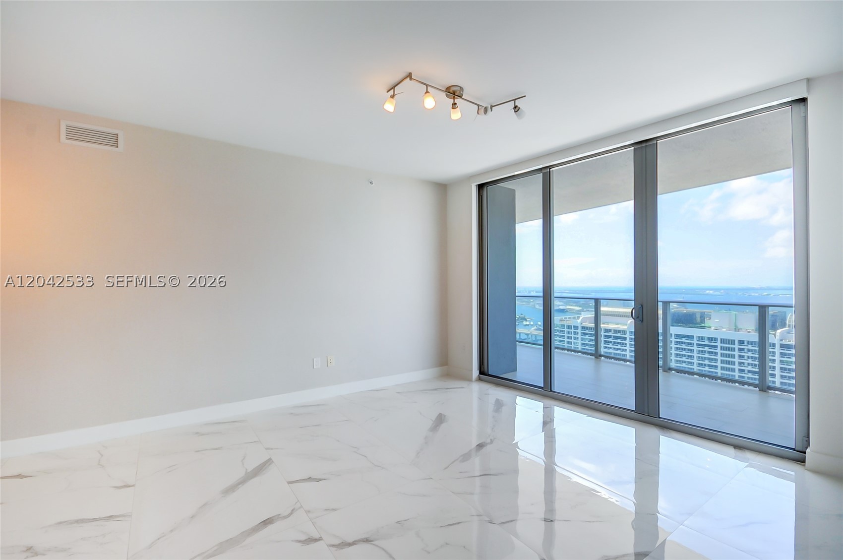ARIA ON THE BAY CONDO - Residential