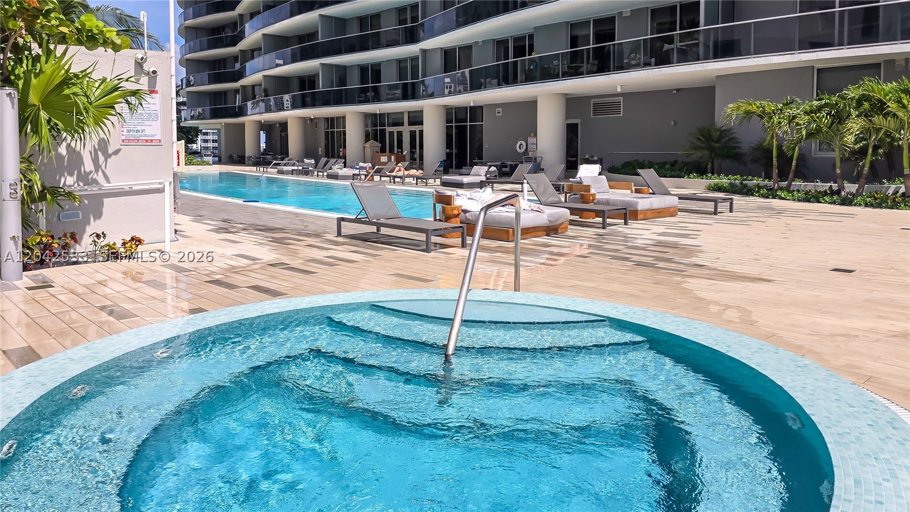 ARIA ON THE BAY CONDO - Residential