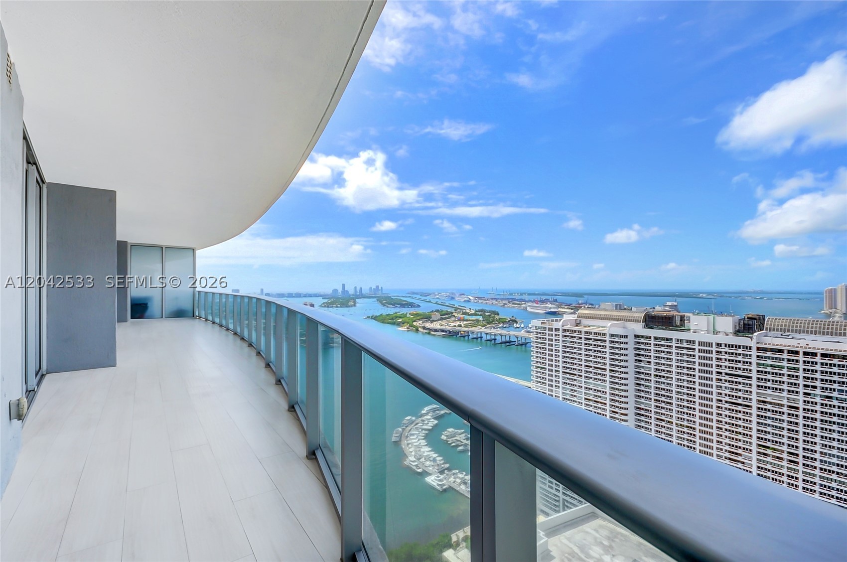 ARIA ON THE BAY CONDO - Residential