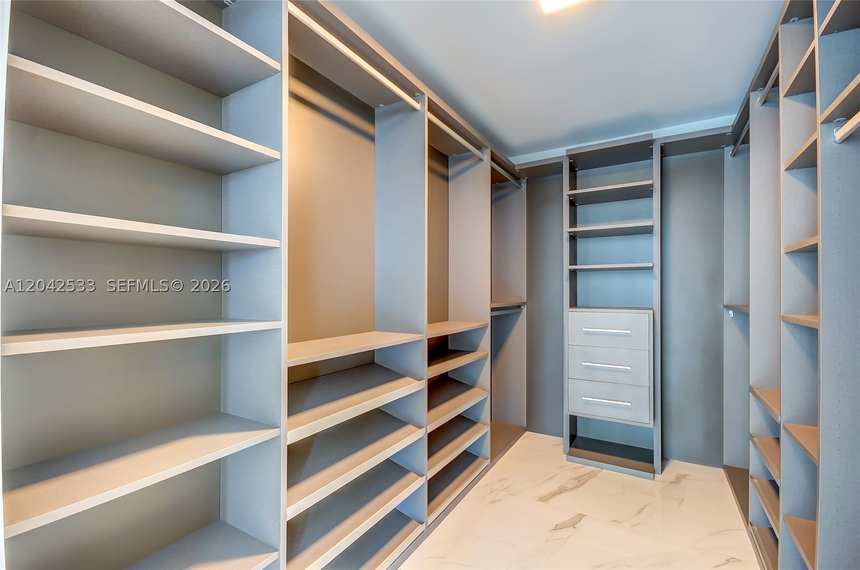 ARIA ON THE BAY CONDO - Residential