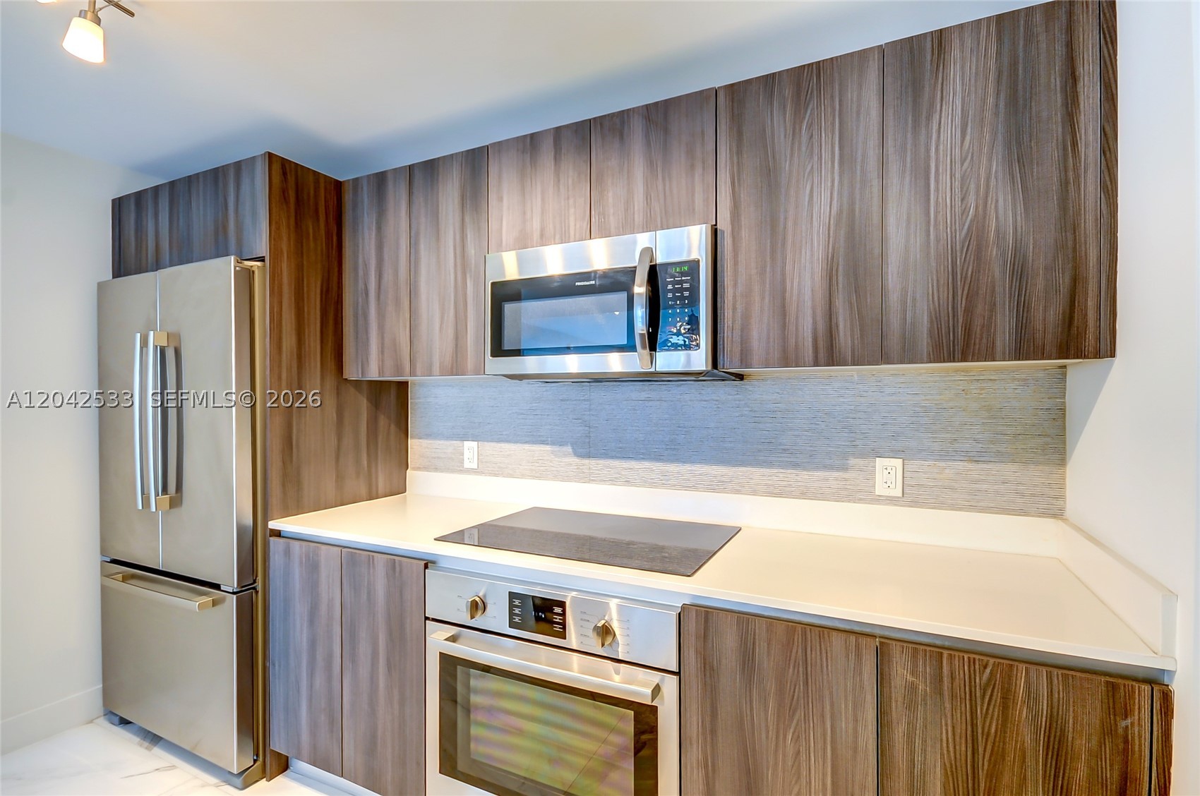 ARIA ON THE BAY CONDO - Residential