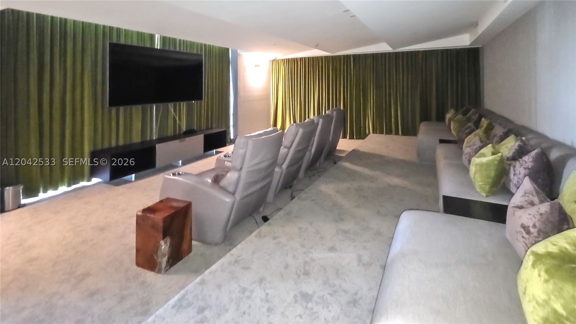 ARIA ON THE BAY CONDO - Residential